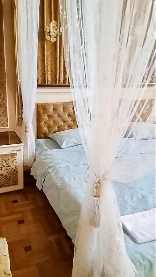 Classic Apartment On Kievyan エレバン エクステリア 写真