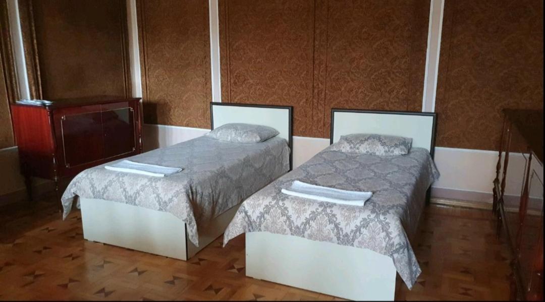 Classic Apartment On Kievyan エレバン エクステリア 写真